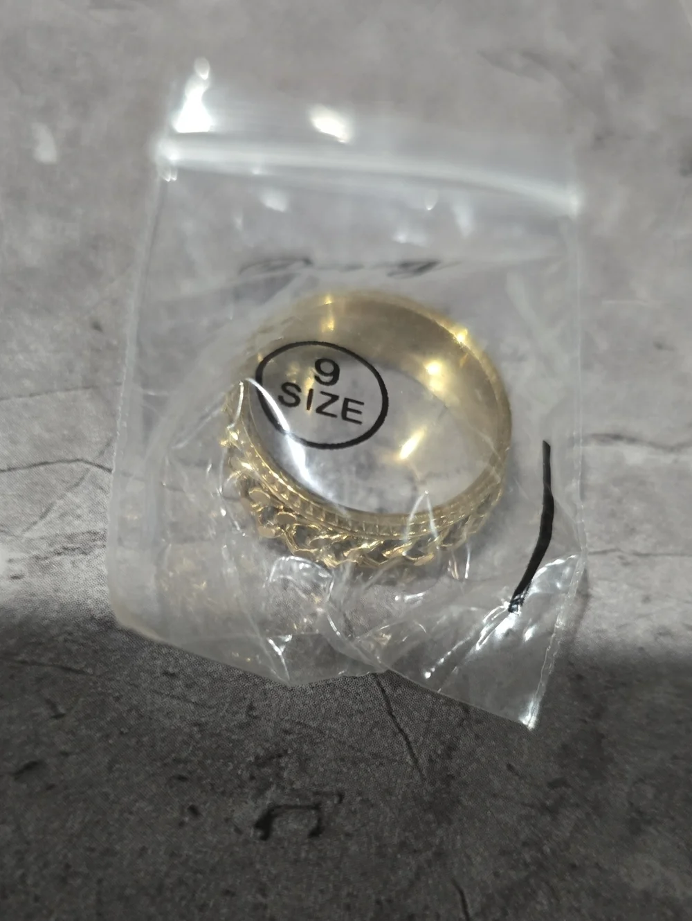 Unisex band rings suitable for most occasions, promise ring, engagement ring
